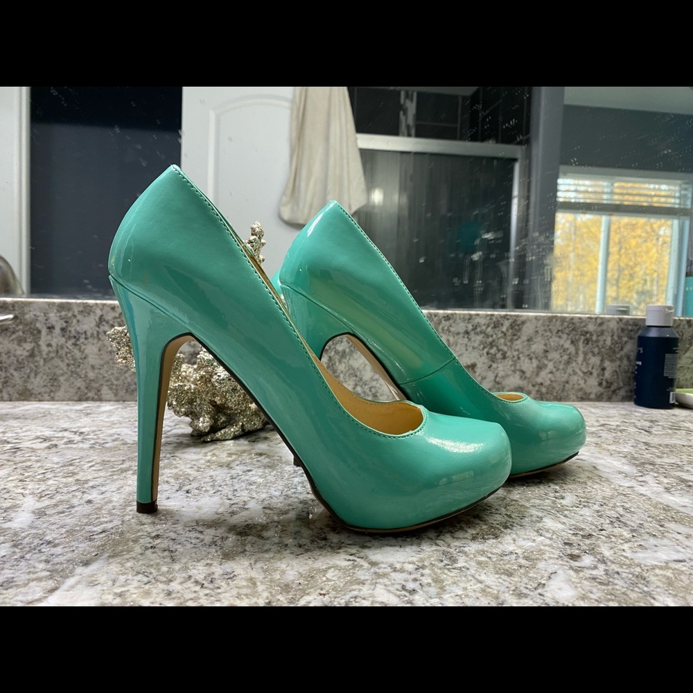 Michael Antonio Heels 7.5